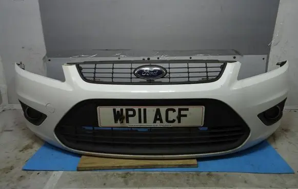 Ford Focus Front bumper 8M51-17K819-F