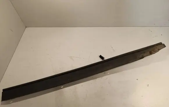 Jeep Grand Cherokee Tailgate/trunk side cover trim 68165049 68165049AC