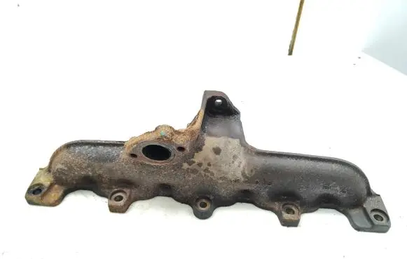 Peugeot 607 Exhaust manifold 9631424110