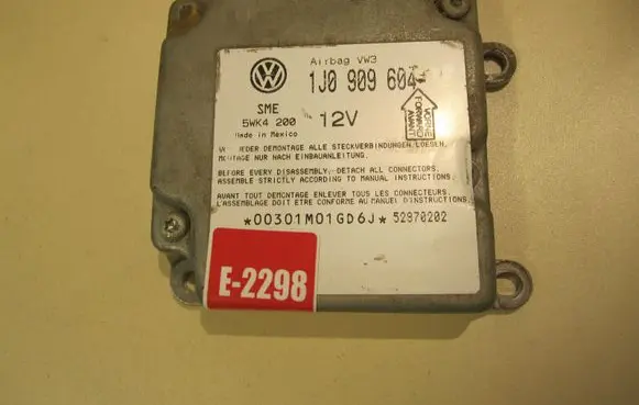 Volkswagen PASSAT B5 Airbag control unit/module 1J0909604