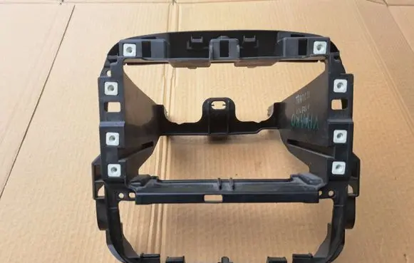 Opel Vivaro Radio/GPS head unit trim 678700458R 93868000