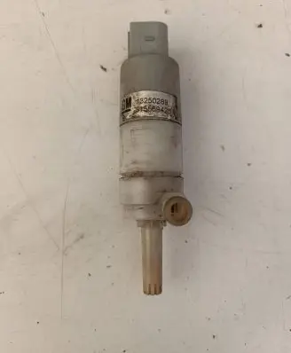 Opel Insignia A Windscreen/windshield washer pump 13250289 315569426