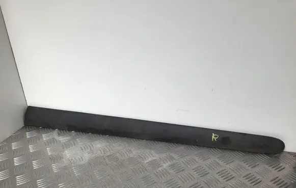 Mercedes-Benz Vito Viano W639 Front door trim (molding) A6396900162