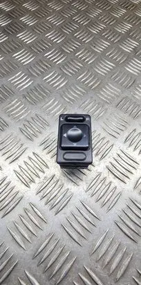Subaru Forester SF Wing mirror switch 83071FC020