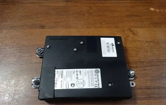 Mercedes-Benz S W222 Trunk lid opening control unit 3D0035730B
