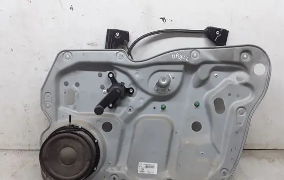 Volkswagen Caddy Front door manual window regulator 2K1837752BN