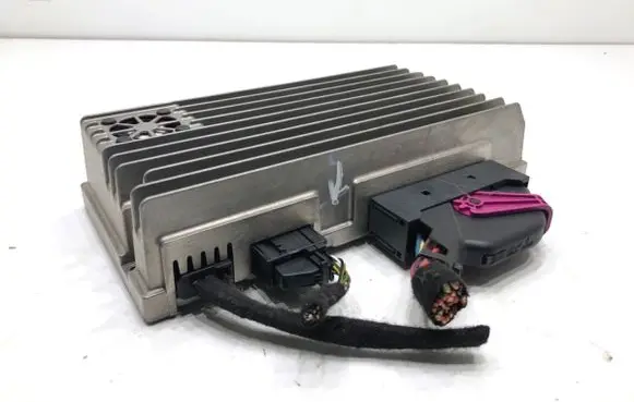 Audi A4 S4 B8 8K Sound amplifier 8T0035223T
