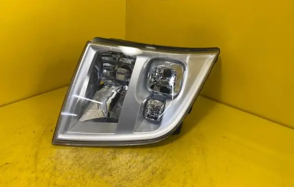 Ford Transit Headlight/headlamp 1455081