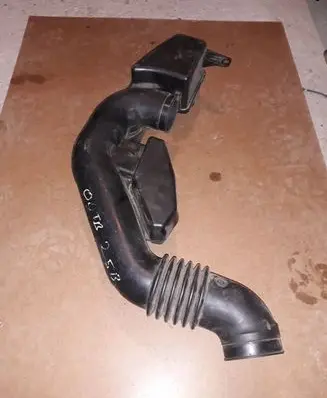 Subaru Outback (BS) Air intake hose/pipe