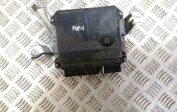 Toyota Yaris Engine control unit/module 896610D310
