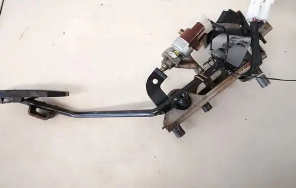 Mazda Premacy Accelerator throttle pedal cb0541ac0 cb05-41-ac0