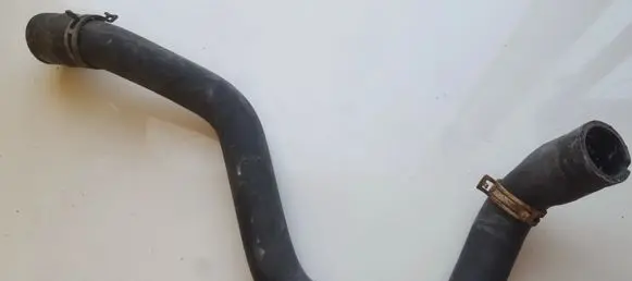 Engine coolant pipe/hose