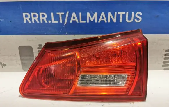 Lexus IS 220D-250-350 Tailgate rear/tail lights