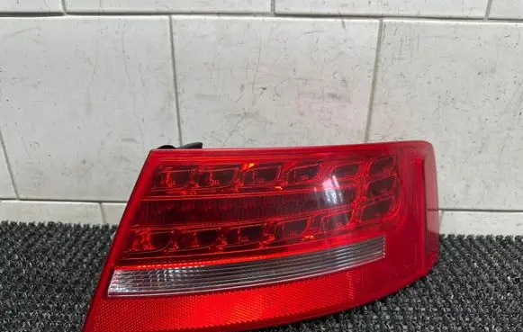 Audi A5 8T 8F Rear/tail lights 8T8945096D