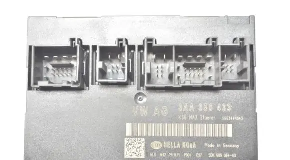 Volkswagen PASSAT B7 Comfort/convenience module 3AA959433