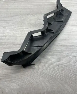 Volkswagen PASSAT B6 Front bumper mounting bracket 3C0807889