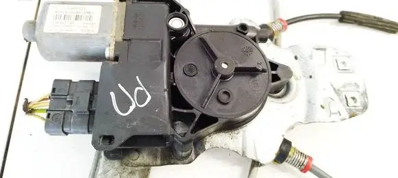 Citroen C5 Front door window regulator motor 0130822749