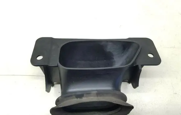 Volvo S40 Air intake duct part 7M519E635FB