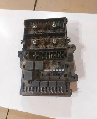 Chrysler Voyager Fuse box set P04707995AF