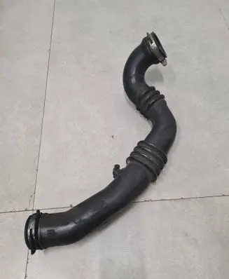 Ford Focus Intercooler hose/pipe 3M516C646Y