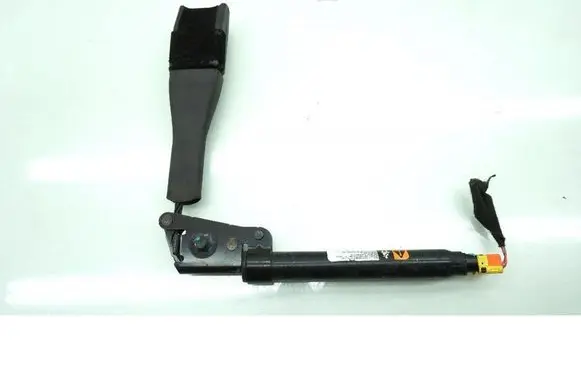 Chevrolet Tracker Front seatbelt 95093401