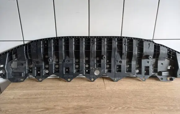 Toyota Yaris Engine splash shield/under tray 526180D040