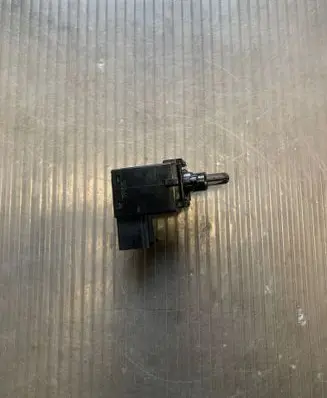Opel Antara Brake pedal sensor switch 7F05