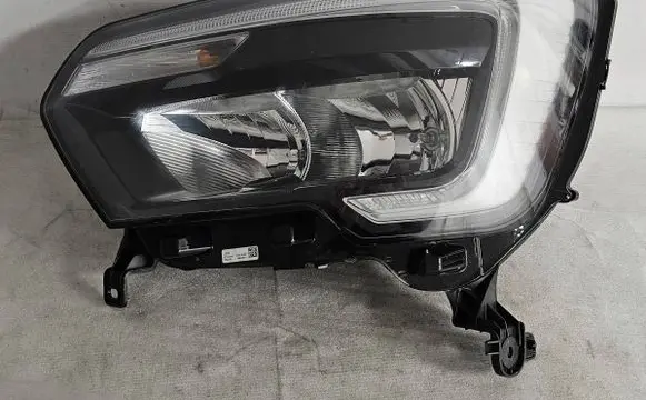 Renault Master III Headlight/headlamp 260607867R