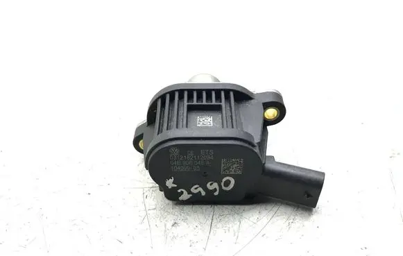 Volkswagen Golf VII Electromagnetic valve 04e906048a K2990