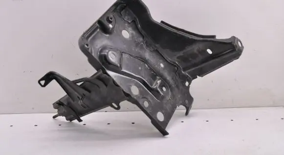 Toyota Yaris Battery box tray 