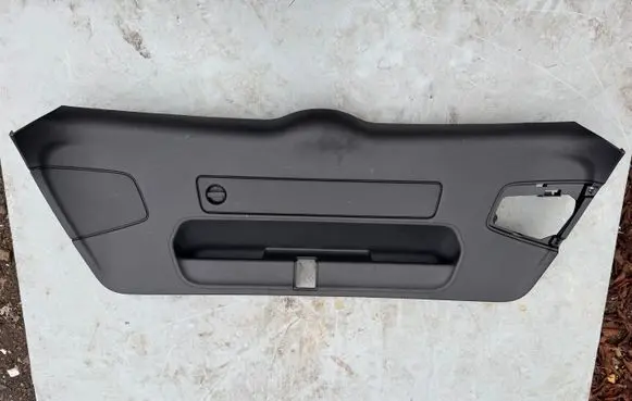 Audi A3 S3 8V Tailgate trim 8V4867979 8V4867658