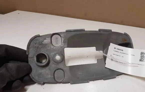 Opel Vivaro Sliding door exterior handle/bracket 8200006257 91166474