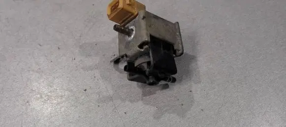 Mercedes-Benz E W210 Vacuum valve 52793101 00T021