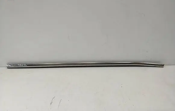 Citroen DS7 Crossback Rubber seal rear door window/glass 9815702680