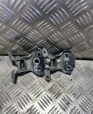 Subaru Outback (BT) Front door hinge set 