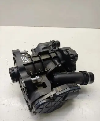 Thermostat/thermostat housing