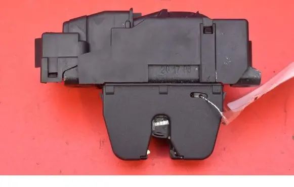 Audi 100 200 5000 C3 Tailgate/trunk/boot lock/catch/latch 