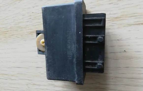 Peugeot 207 Fuel injection pump control unit/module 240107