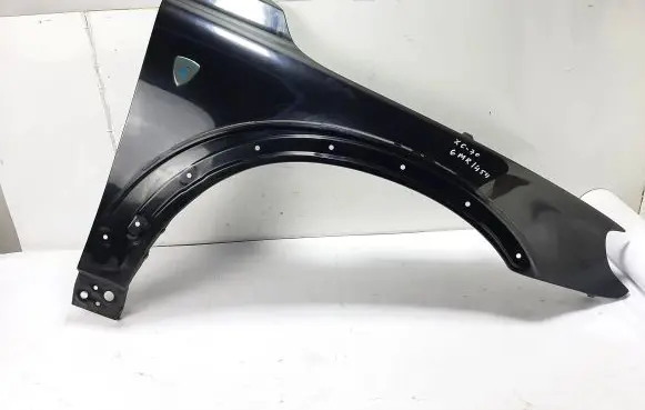 Volvo XC70 Fender