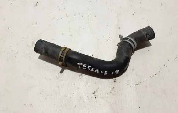 Tesla Model S Engine coolant pipe/hose 6007343