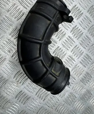 Opel Vectra B Air intake hose/pipe 90572051