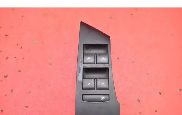Opel Astra J Electric window control switch 13305011FZ
