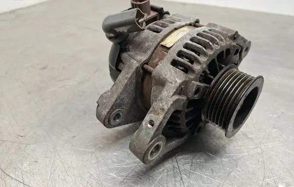 Toyota Yaris Generator/alternator 270600Q060 TG1042109240