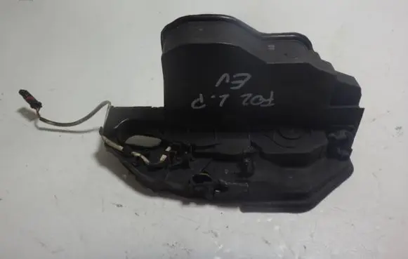 BMW 7 F01 F02 F03 F04 Front door lock 7185689