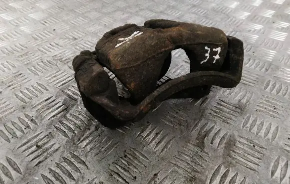 Mitsubishi Colt Front brake caliper