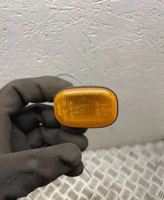 Toyota Previa (XR30, XR40) II Front fender indicator light e13013047