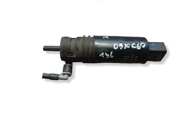 Volvo XC60 Headlight washer pump 30655138