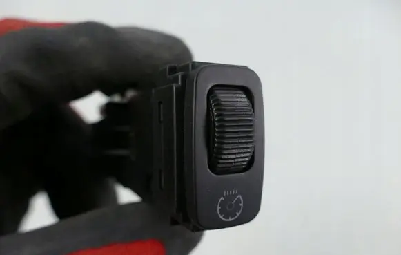 Mitsubishi Outlander Interior lighting switch 
