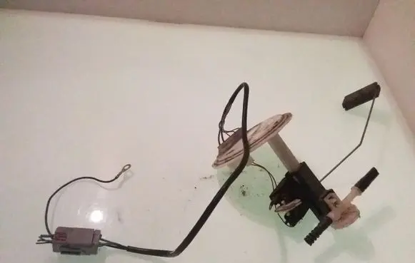 Volvo S80 Fuel level sensor 58810