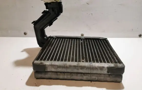 Air conditioning (A/C) radiator (interior)
